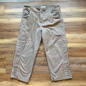 Women’s Dressbarn capris